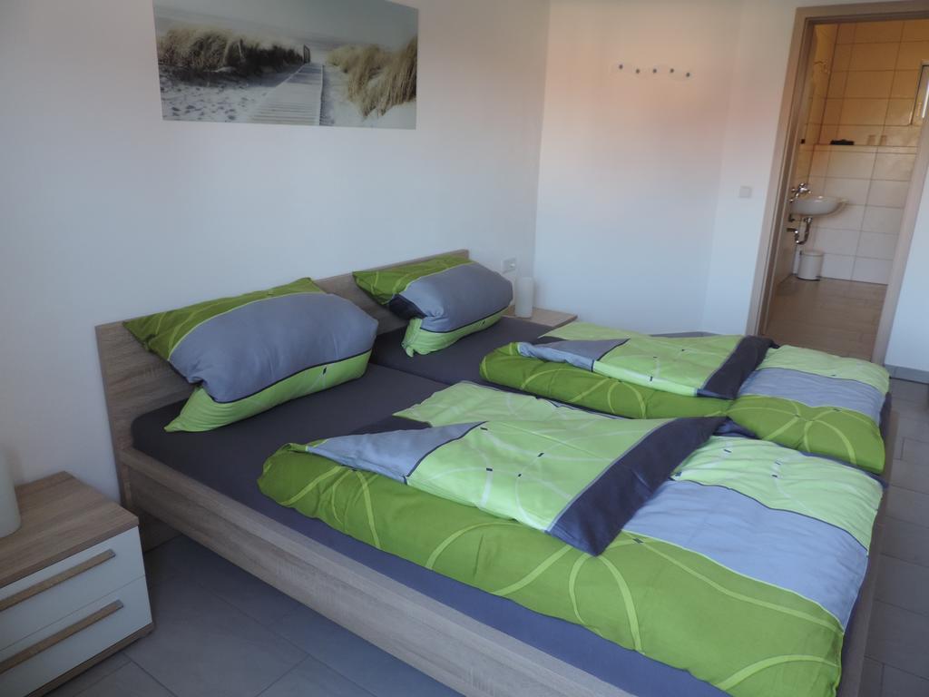 Pension Am Kirchberg Wehringen Номер фото